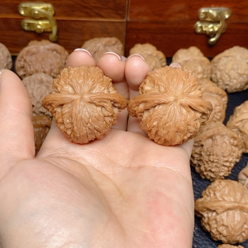 【闪购商品】文玩核桃吊坠魁****雷磨盘41