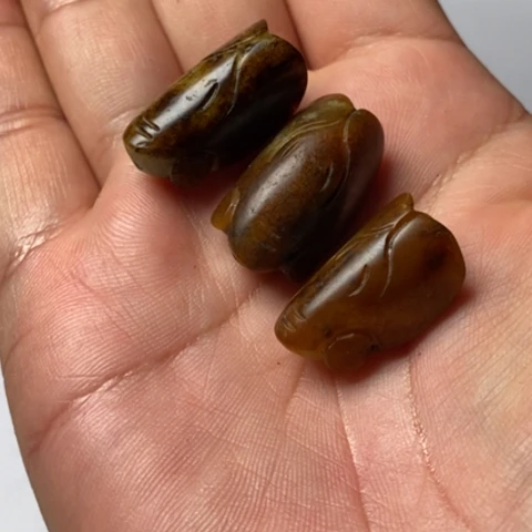 山***巅未镶嵌珠子玛瑙/玉髓