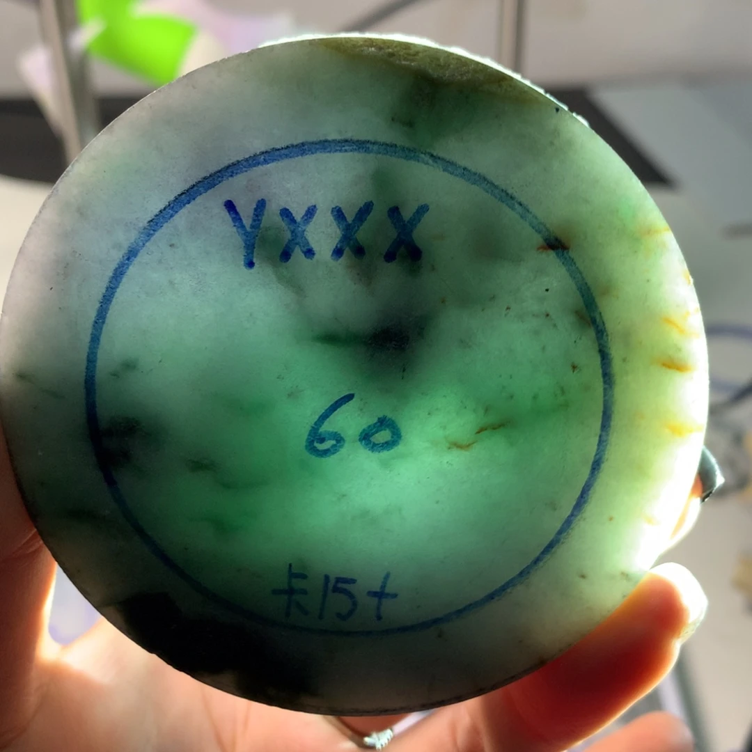 定制翡翠未镶嵌翡翠手镯