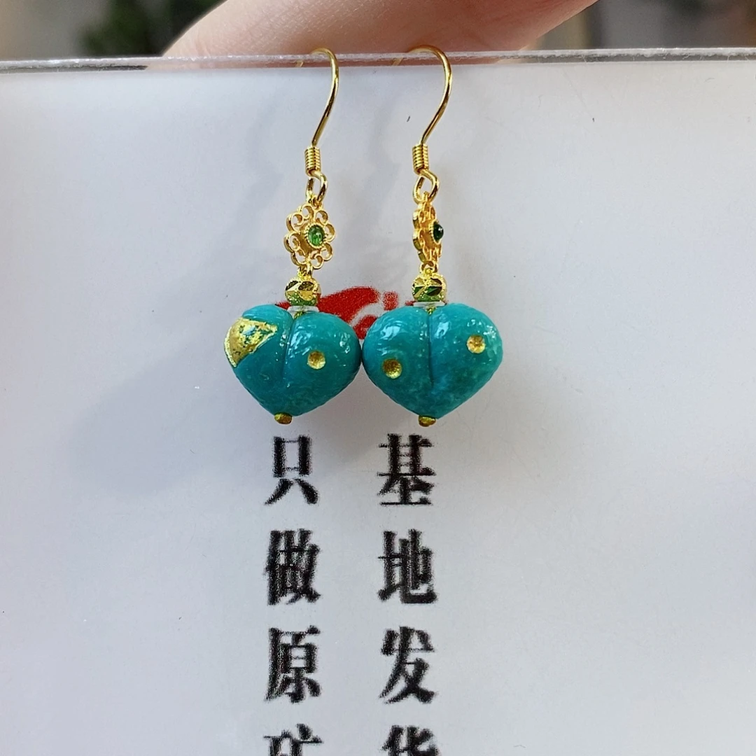 未镶嵌绿松石珠宝奇石