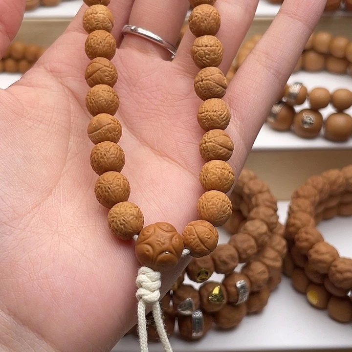 猴头核桃吊坠漏眼款小凤眼手持8+（颗颗漏）