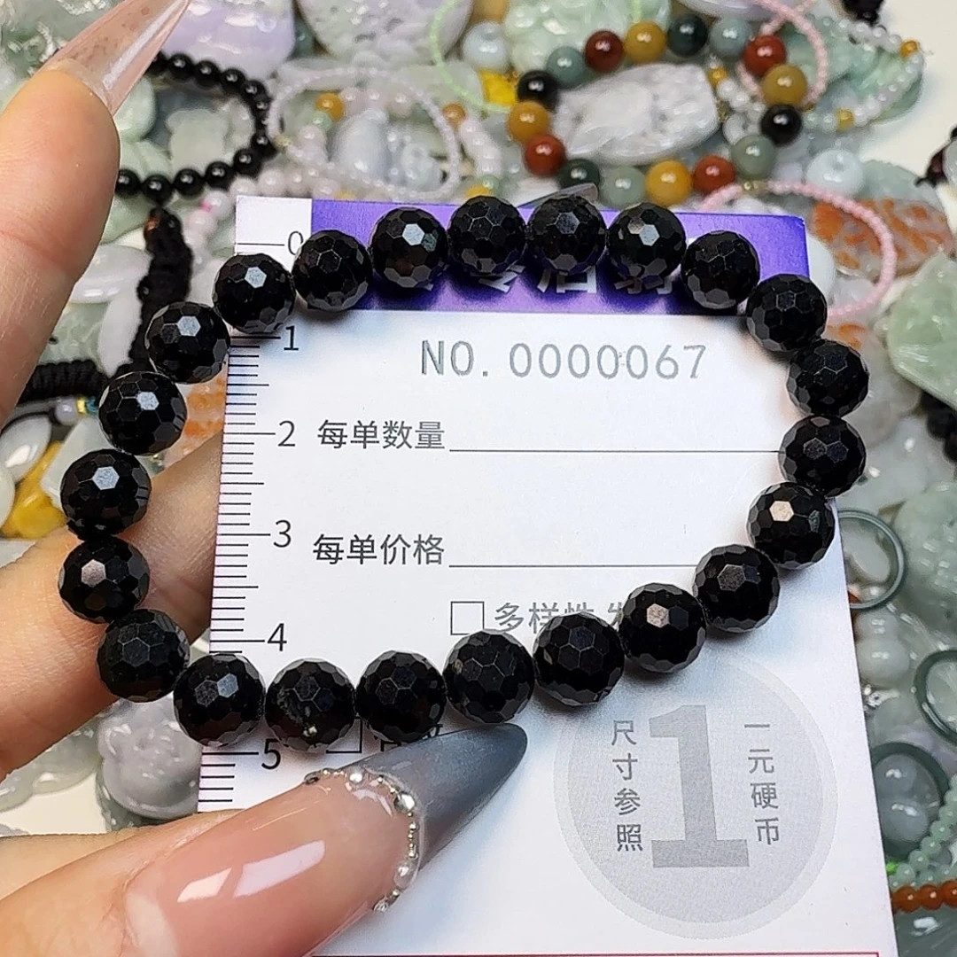 翡翠未镶嵌颈饰hhh