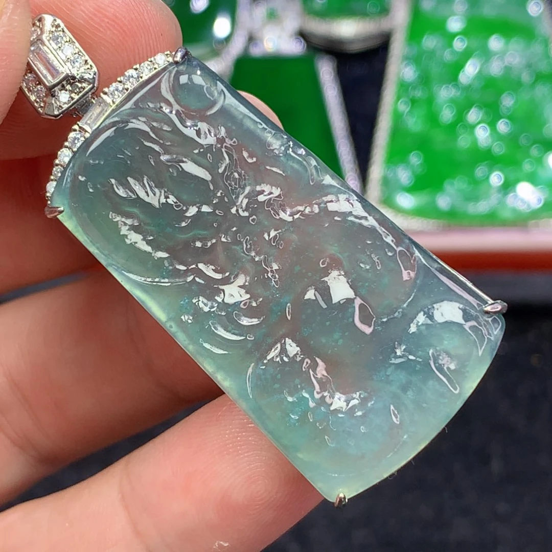 翡翠未镶嵌颈饰翡翠