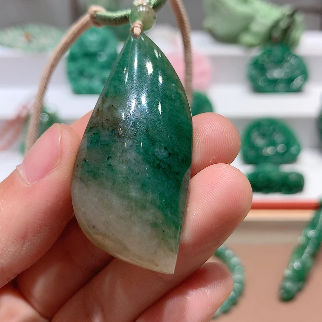 独山玉挂件未镶嵌