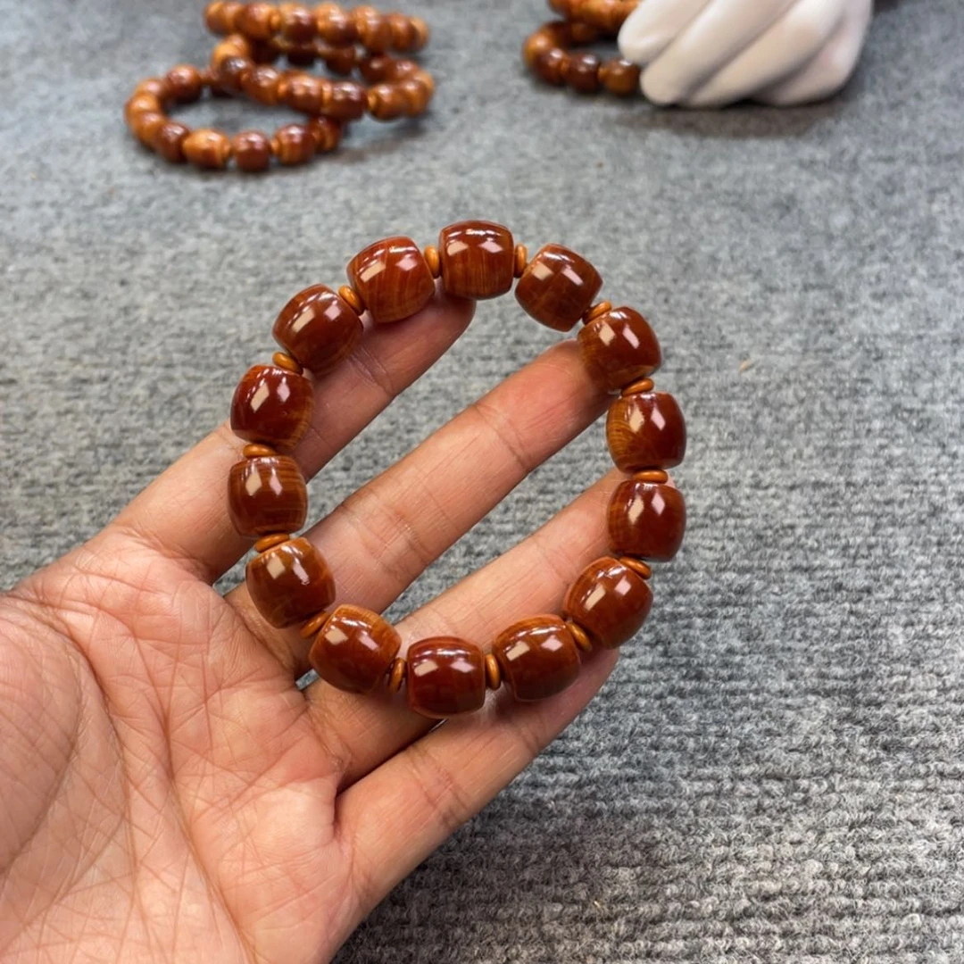 【闪购商品】柏木（崖柏）神品，柿红1.3*1.4鼓珠，料质塔尖