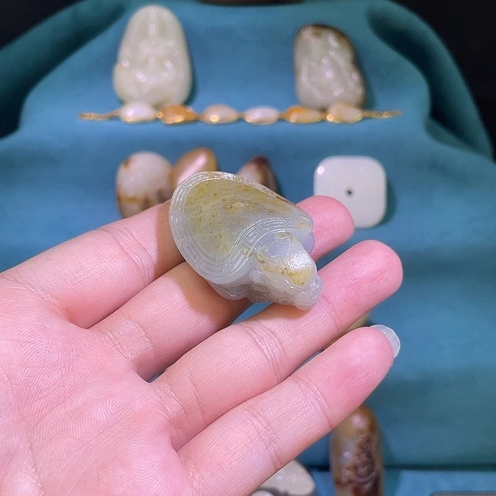 未镶嵌和田玉车挂