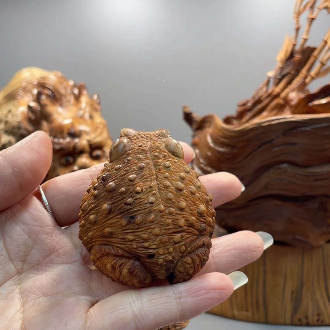 太行崖柏手工金蟾手把件