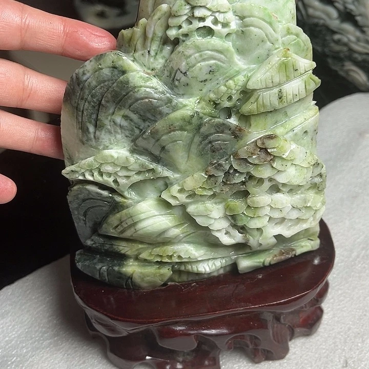 独山玉未镶嵌把件