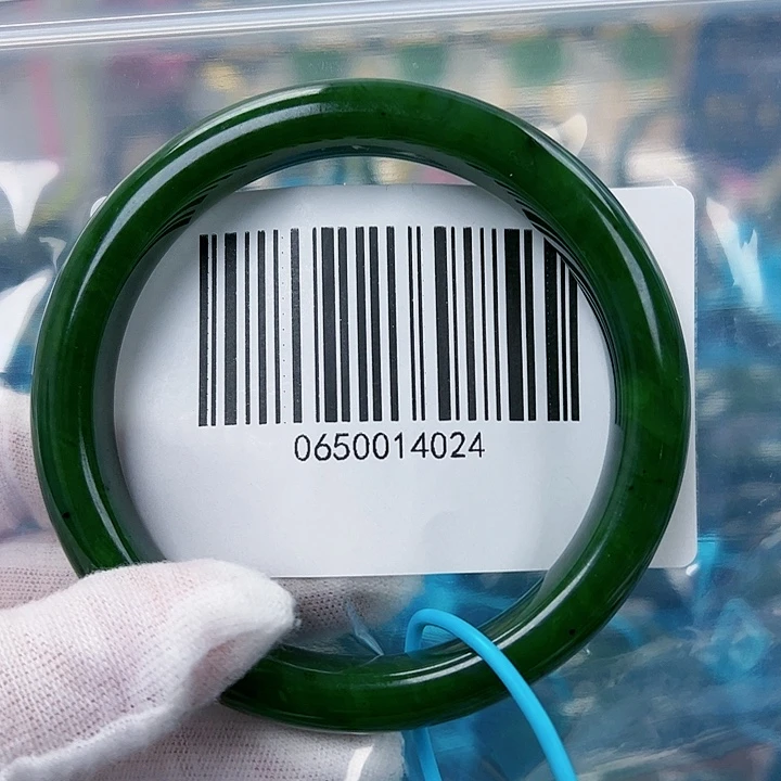 和田玉手镯未镶嵌微瑕6364