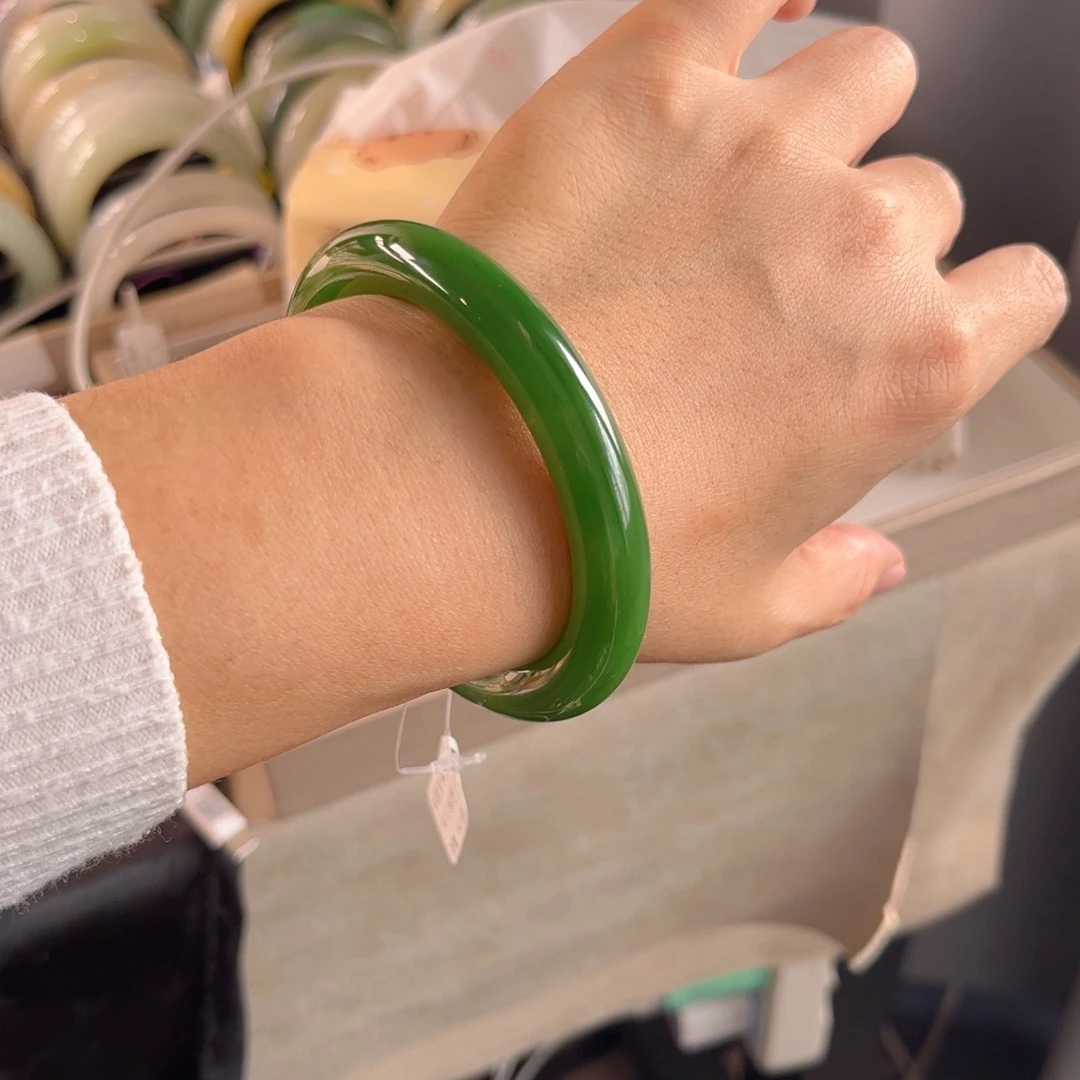 和田玉未镶嵌手镯  「俄碧 冰阳绿」