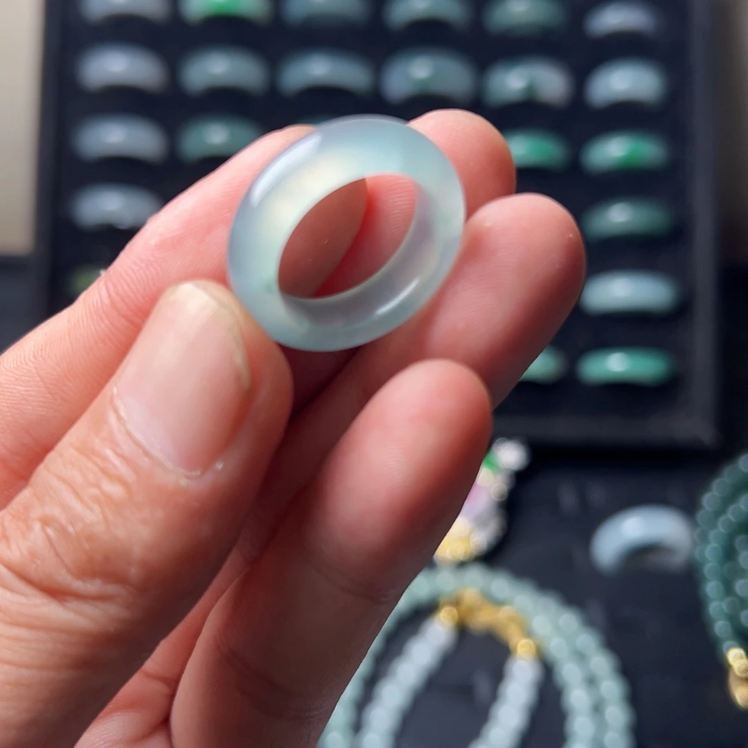 定制翡翠未镶嵌圈口15号