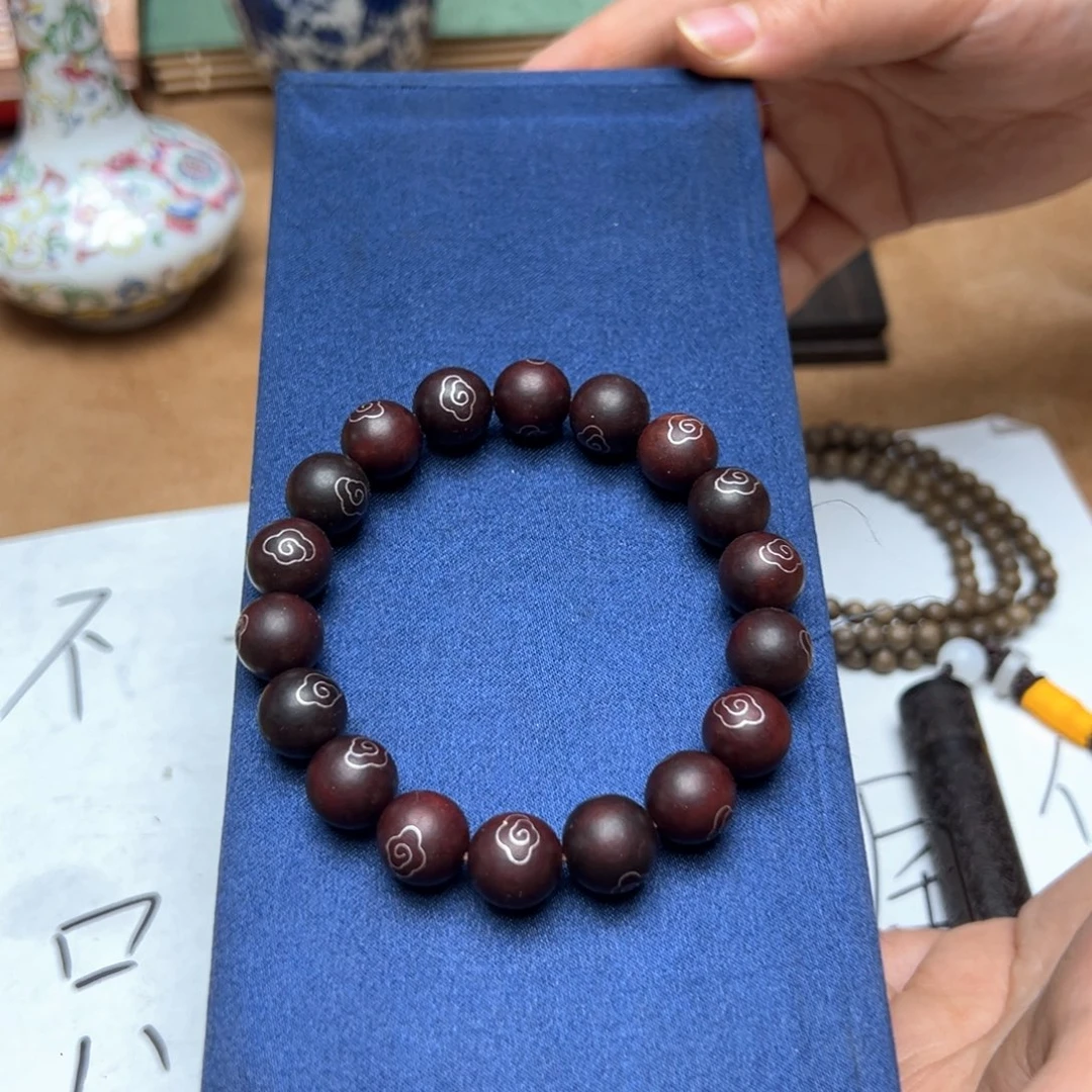 大叶紫檀（黑酸枝木类）
