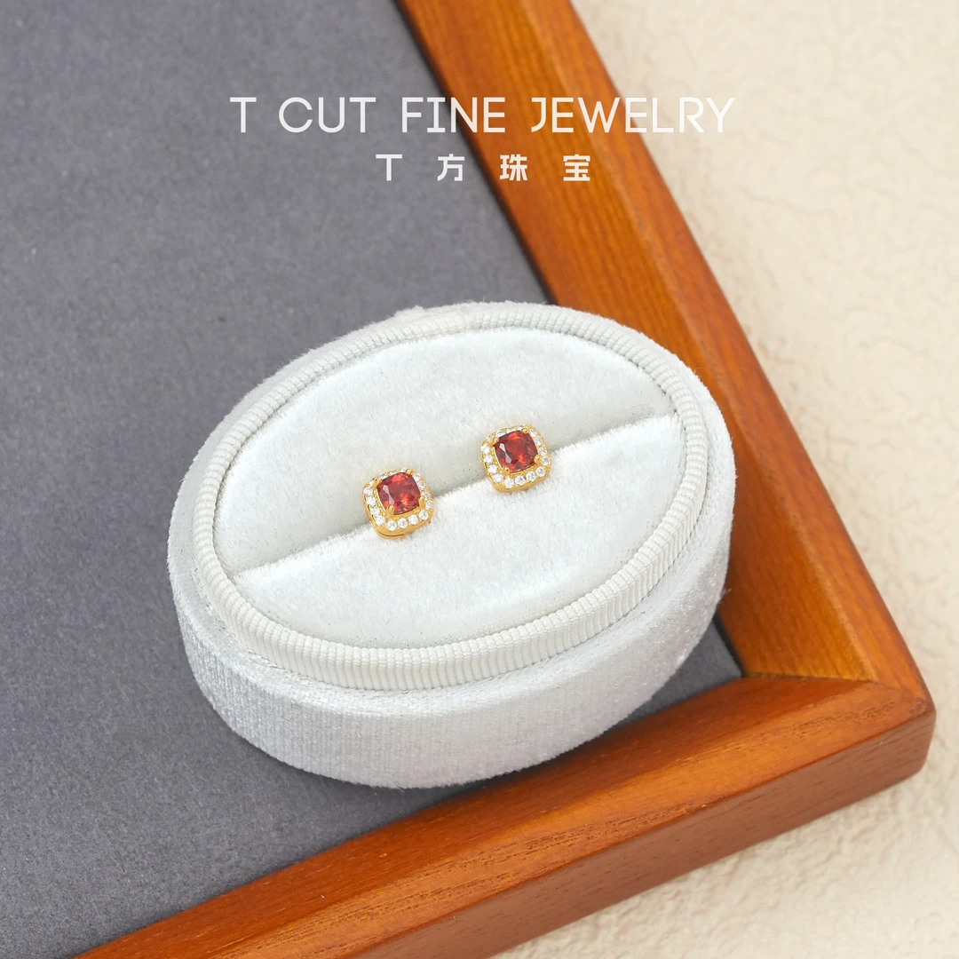 【新年福利款】天然石榴石（4*4mm）精致小方糖显白通体S925银耳钉