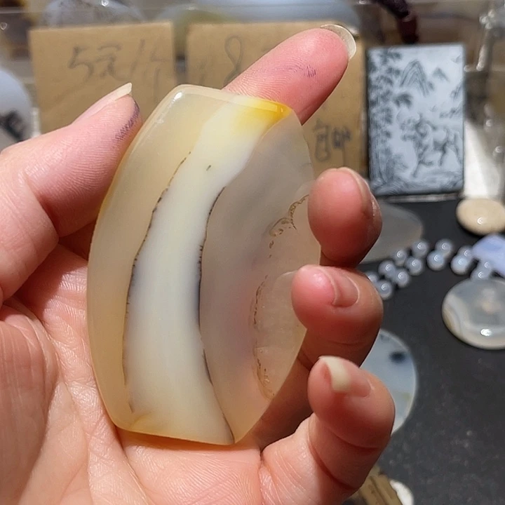 玛瑙/玉髓未镶嵌颈饰