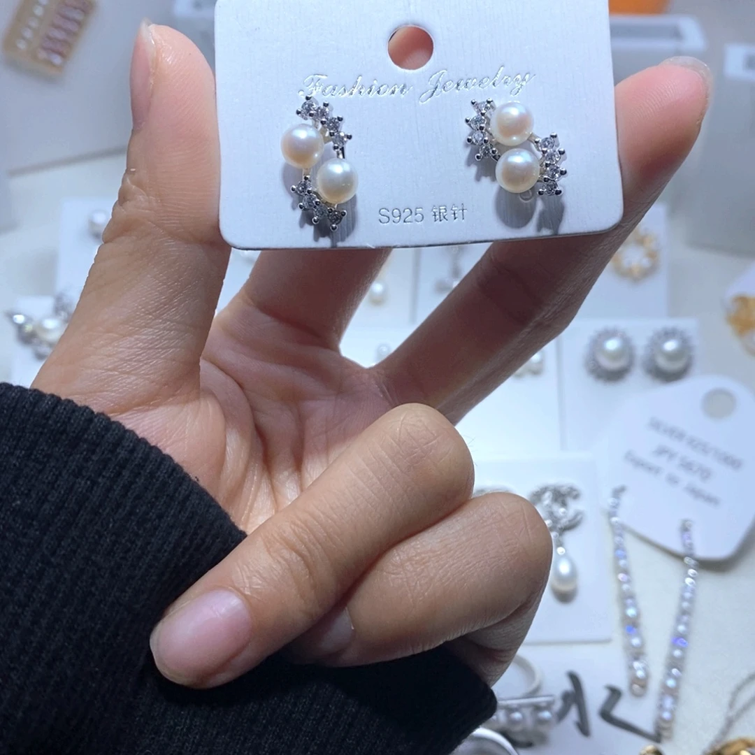 淡水珍珠耳饰未镶嵌