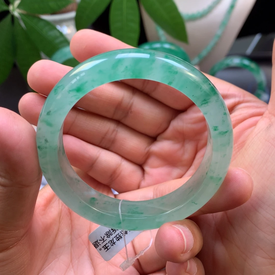 石英质玉手镯未镶嵌Y**i3号