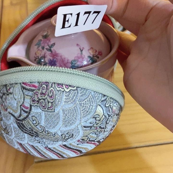 ?****茶具微瑕，介意勿拍