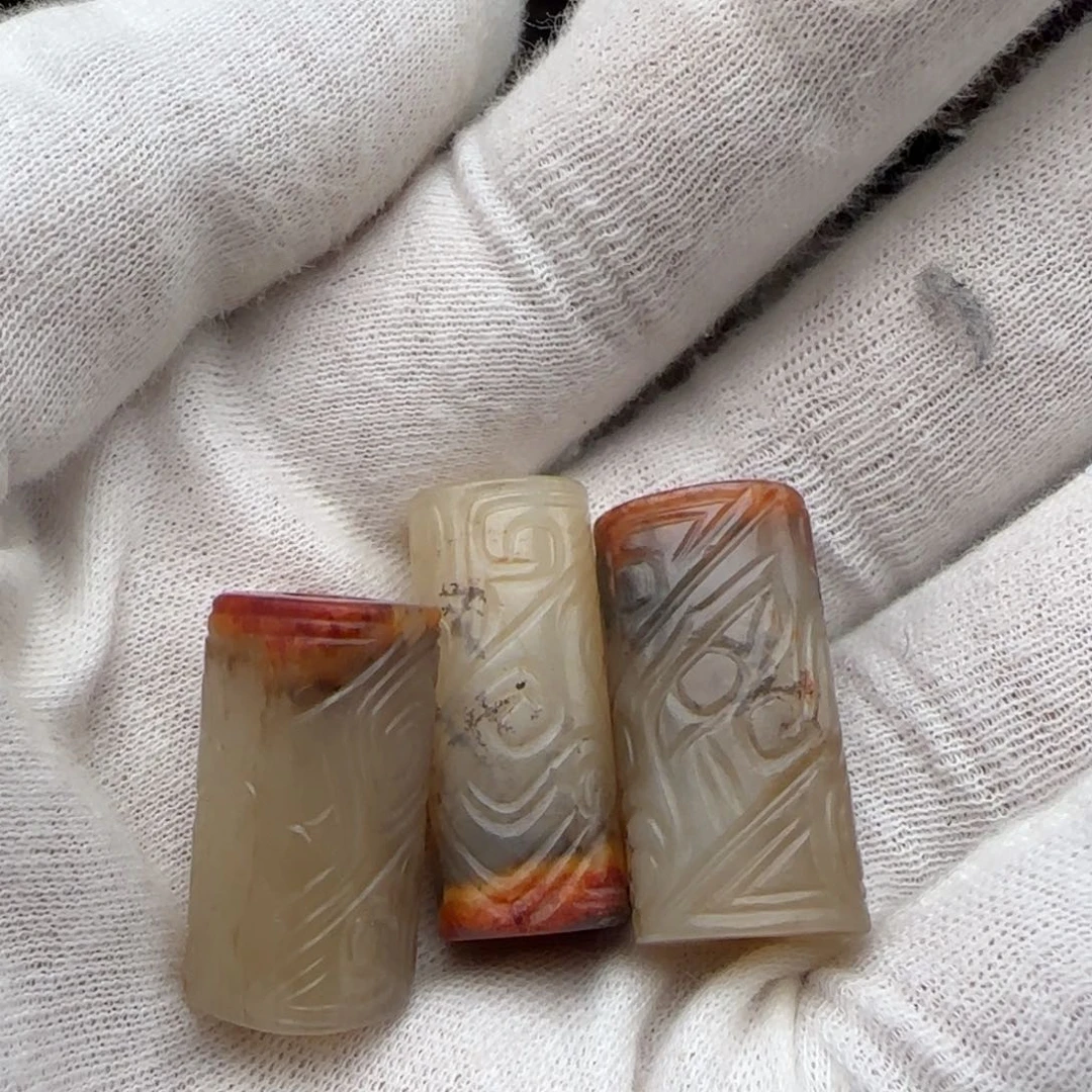 和田玉（糖玉）颈饰未镶嵌黄*刚