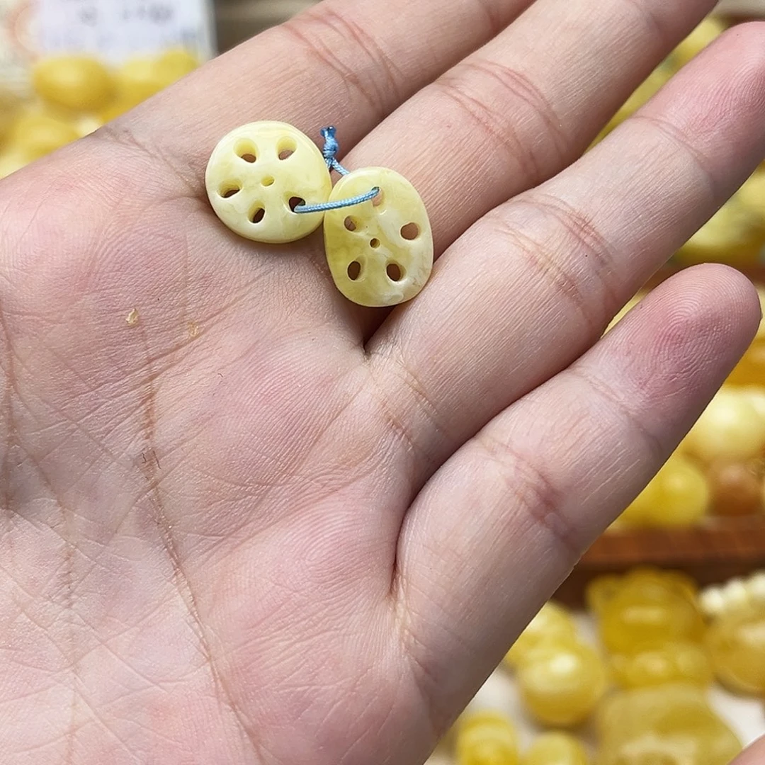 蜜蜡未镶嵌裸石配饰