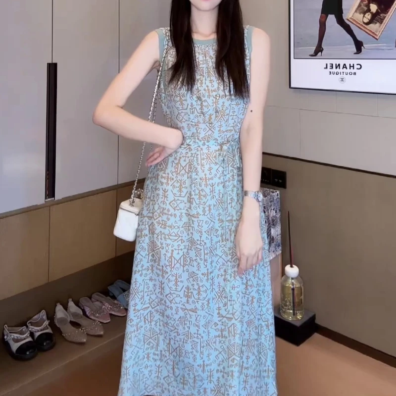 法式气质名媛度假风无袖连衣裙2025夏季新款时尚减龄休闲百搭裙子