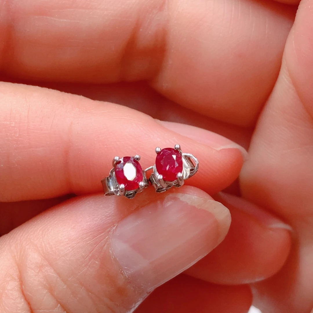 花***夏耳钉银S925镶嵌红宝石