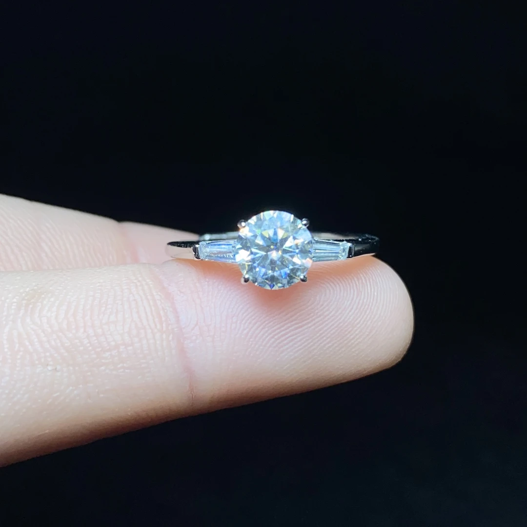 925银莫桑石银制品 【小北好物】S925银镶嵌莫桑戒指-17QH144X198