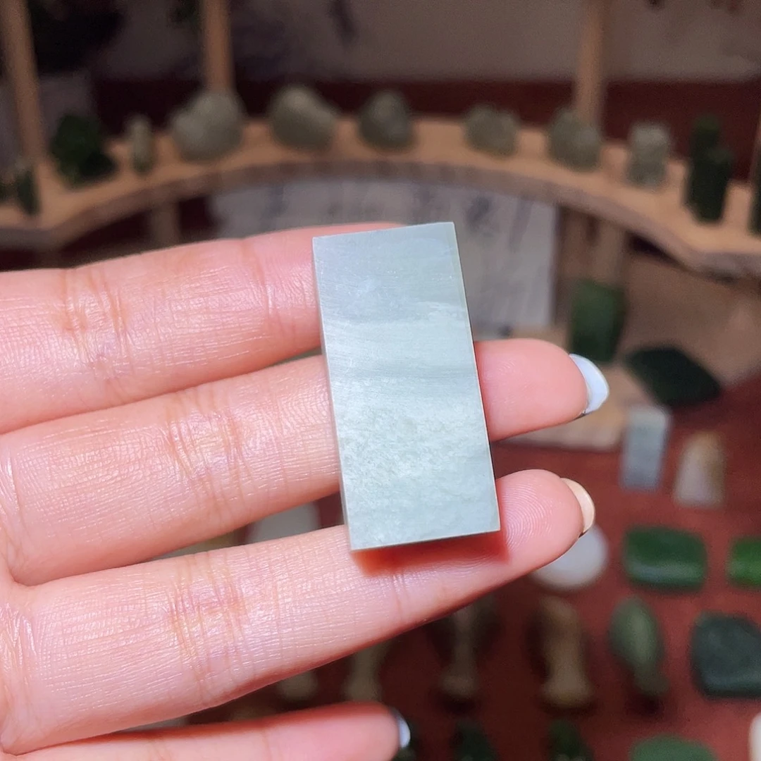 颈饰未镶嵌和田玉好*?