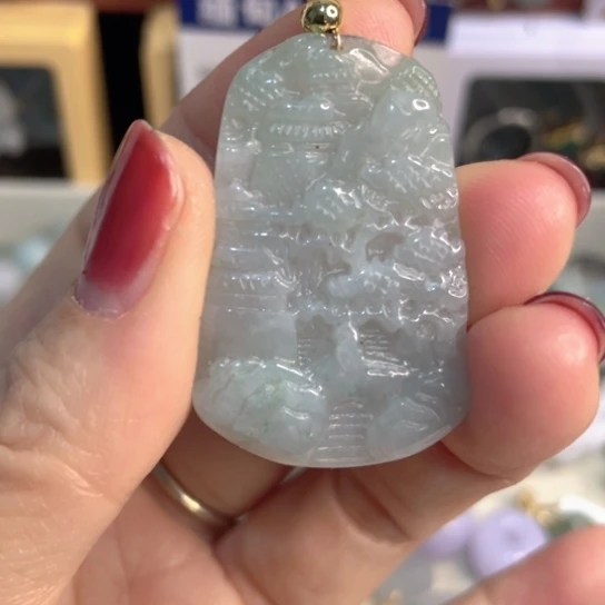 翡翠未镶嵌颈饰山水牌