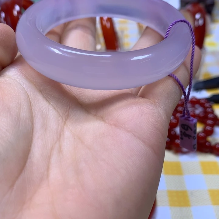 玛瑙/玉髓手镯未镶嵌少*