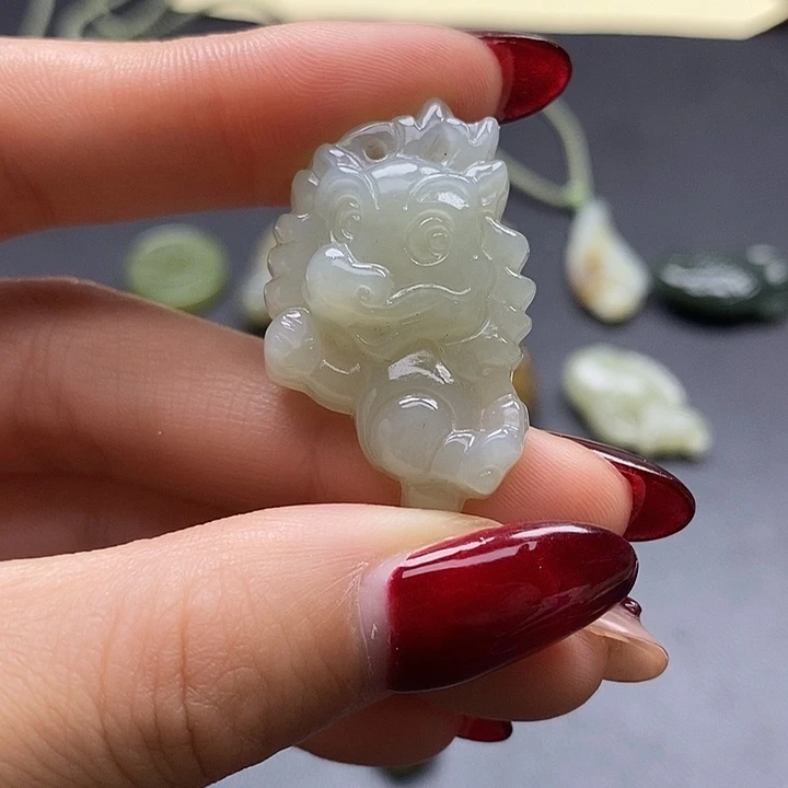 颈饰未镶嵌和田玉