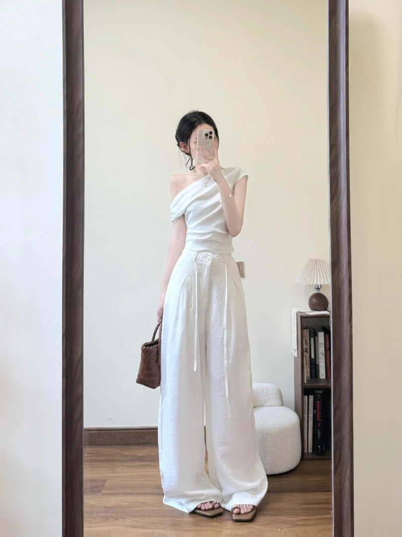 夏装穿搭一整套女小个子纯欲性感斜肩上衣白色高腰阔腿裤两件套装