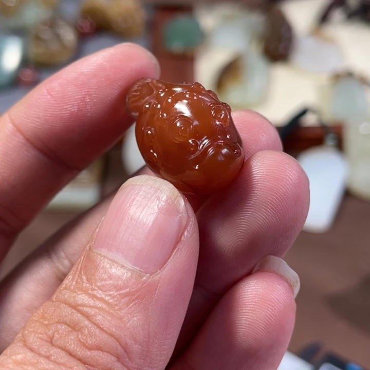 颈饰未镶嵌南红玛瑙