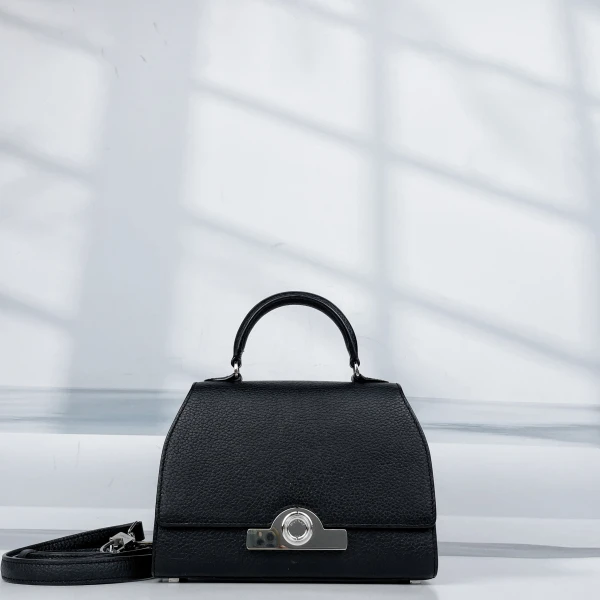 95新/摩奈/包包/市场价35500/250213CZ0018