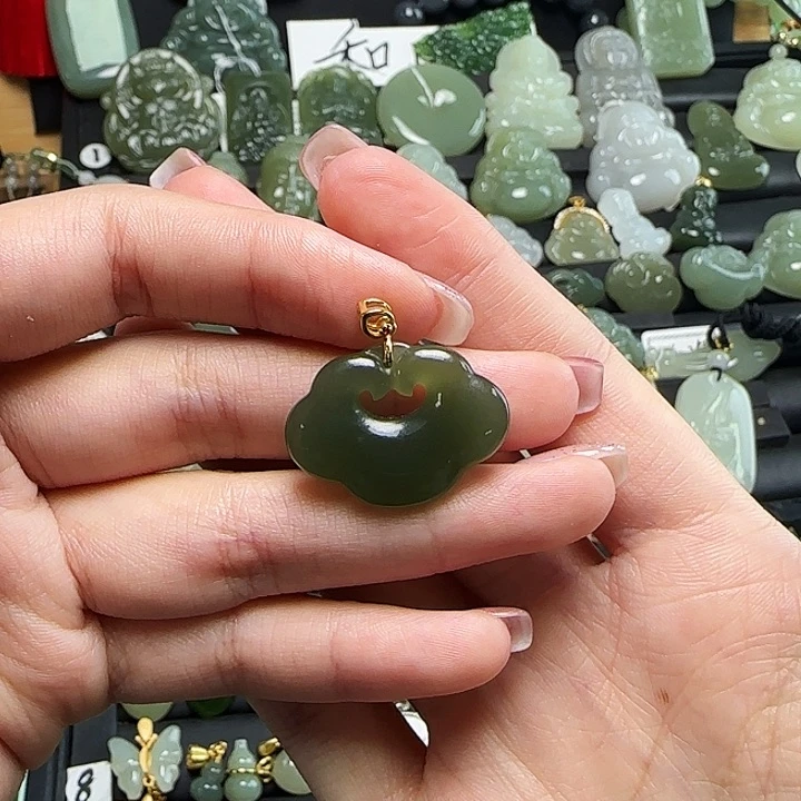 颈饰银S925镶嵌和田玉