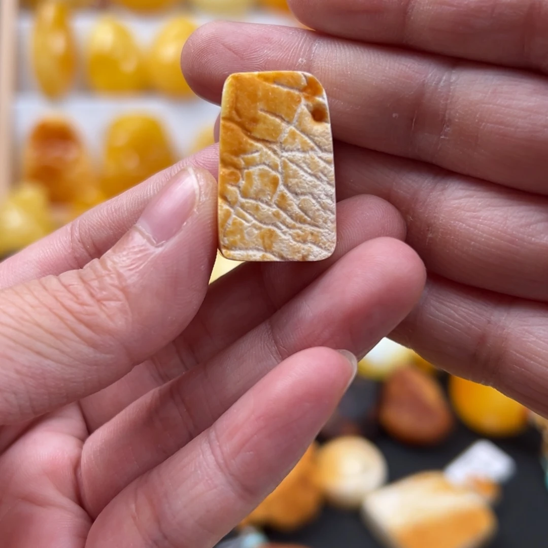 毛***耶蜜蜡颈饰未镶嵌蜜蜡