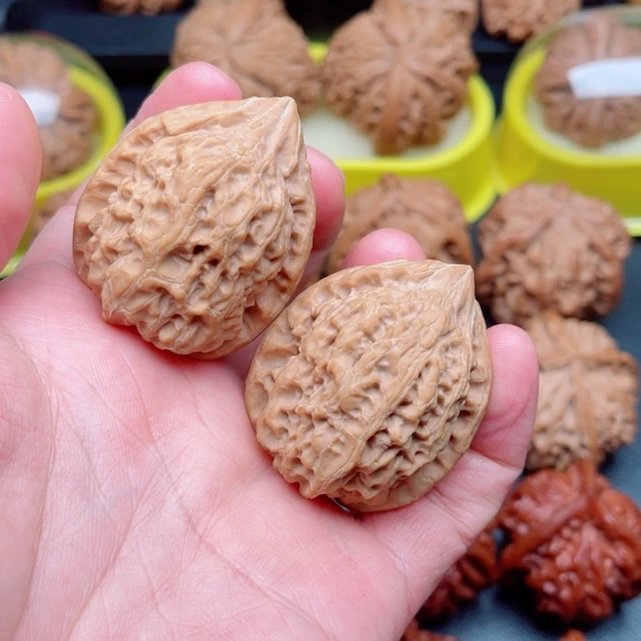 文玩核桃把件沈鸡36×37×43