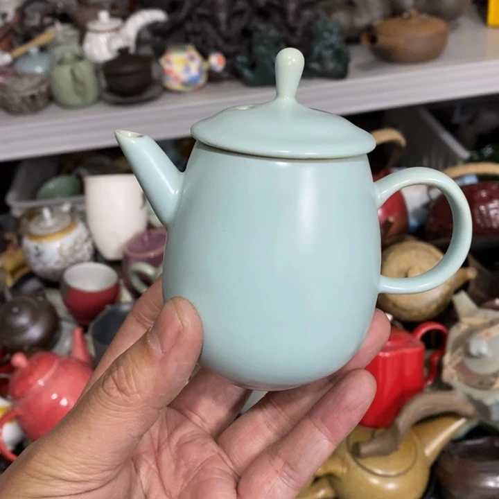 陶瓷艺术品及陶瓷壶