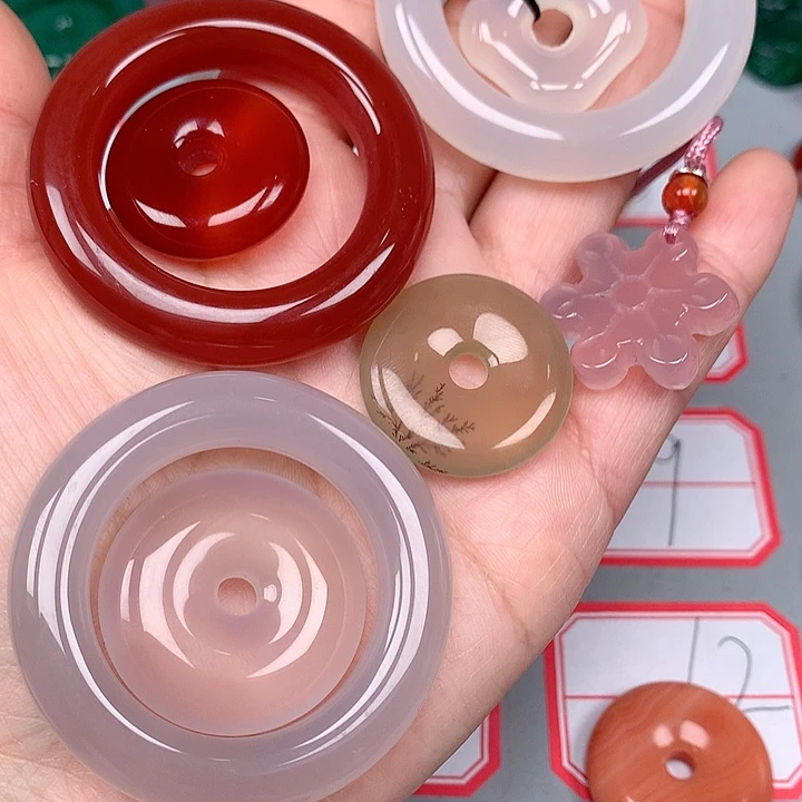 笑***生玛瑙/玉髓未镶嵌颈饰