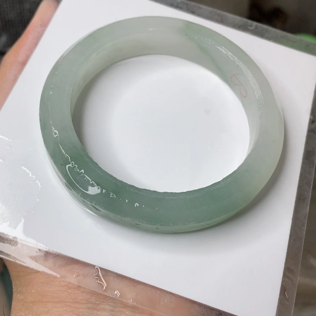 石英质玉手镯未镶嵌心**定制