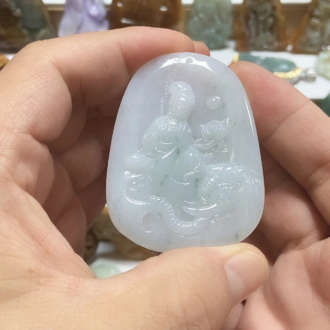 翡翠未镶嵌颈饰翡翠观音