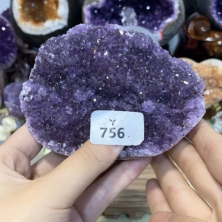 未镶嵌水晶大型摆件（非配饰）