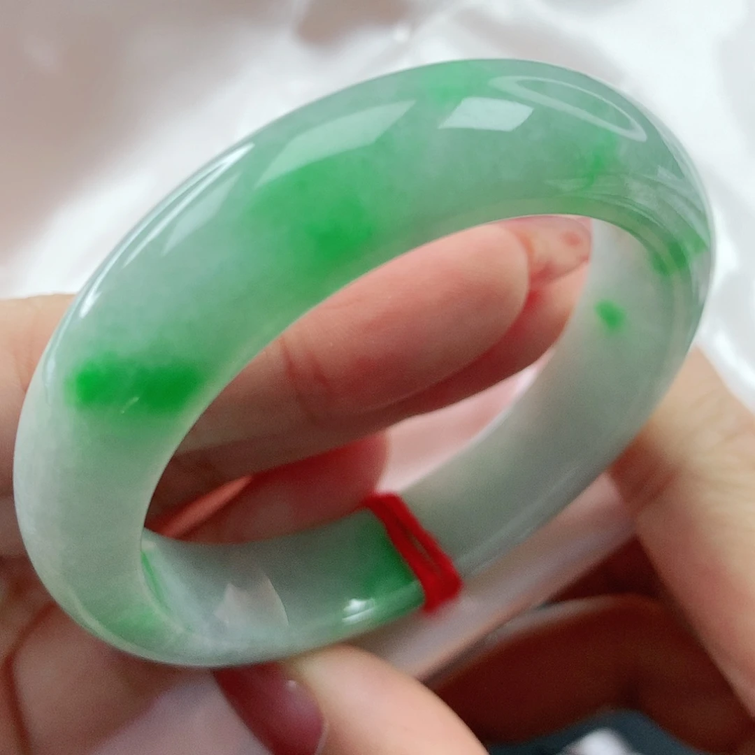 翡翠手镯（贵妃镯）未镶嵌，725