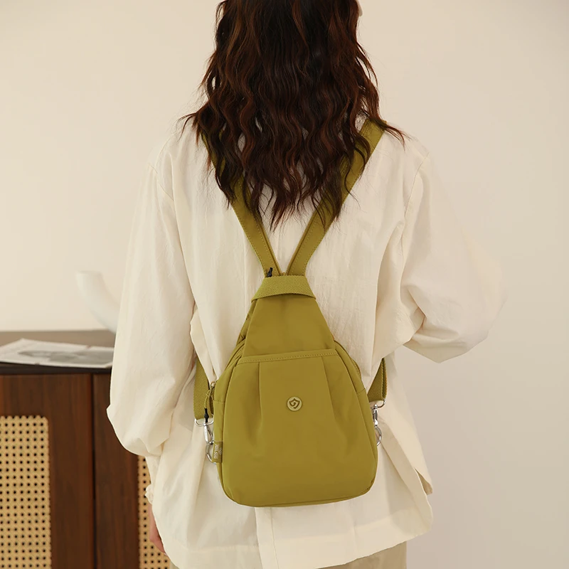 新款休闲百搭多功能背包简约时尚轻便旅行包胸包女双肩包2089-1