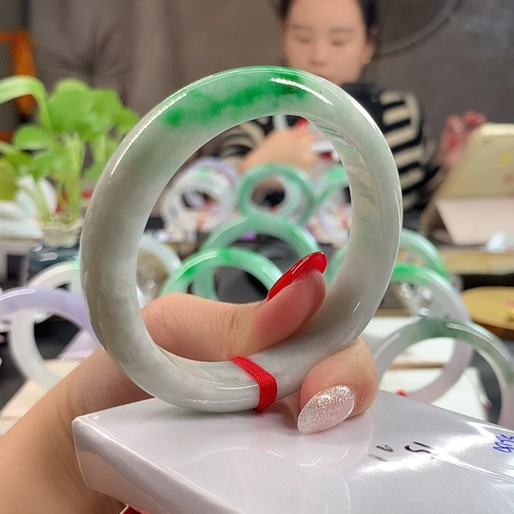 翡翠未镶嵌手镯56.6圈口