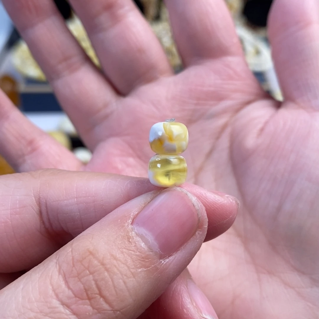 蜜蜡未镶嵌裸石金漆白溶洞老型对珠8