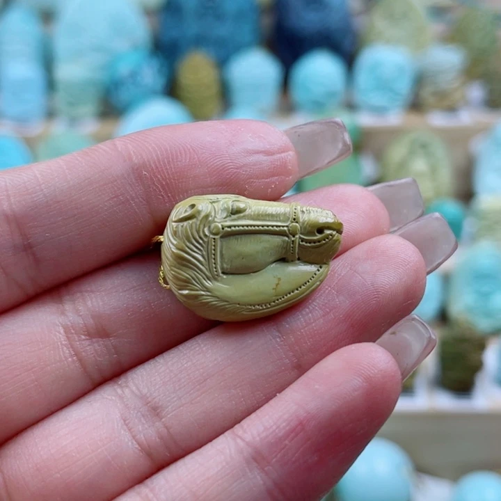 绿松石未镶嵌珠宝奇石