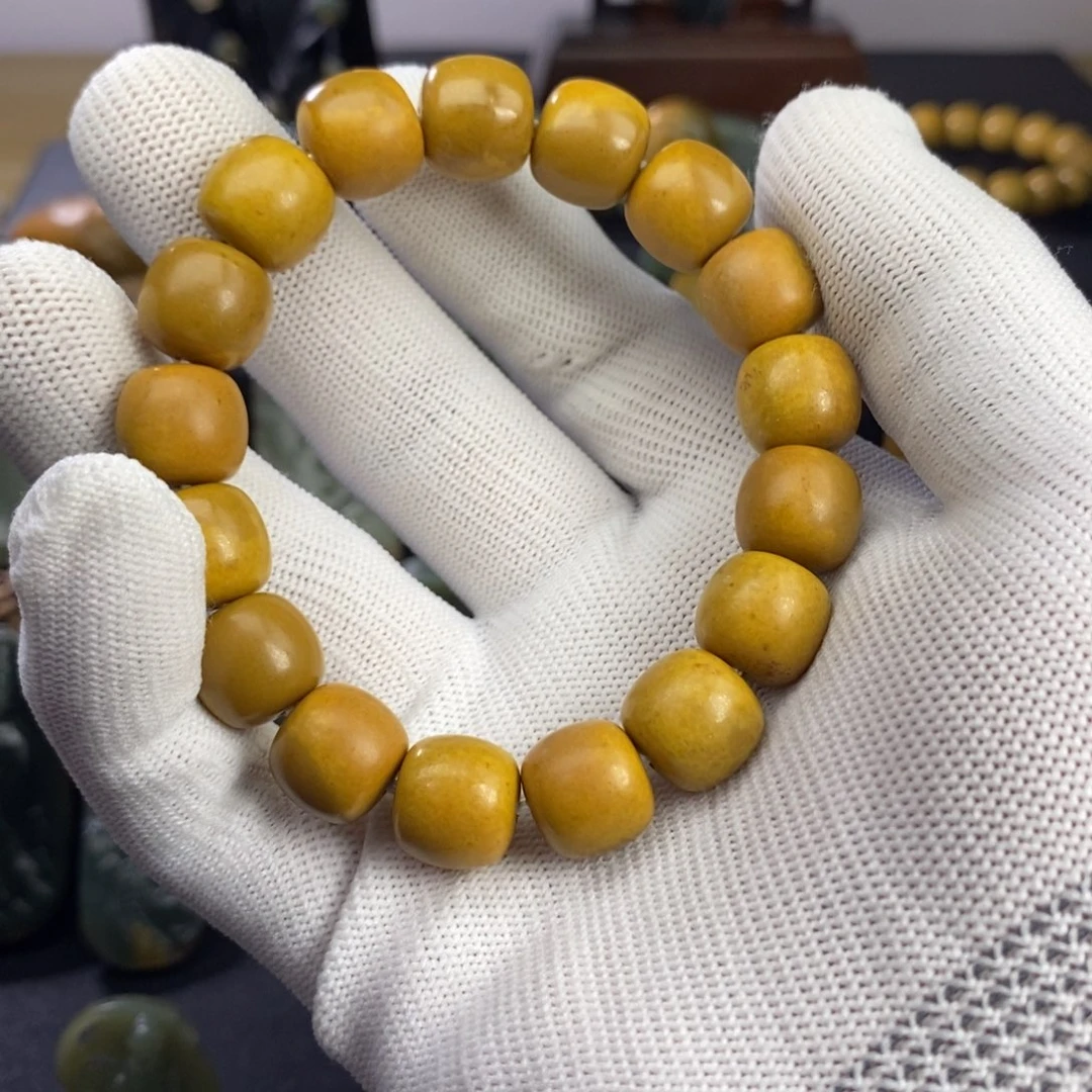 小***乐岫岩河磨玉（透闪石质玉）未镶嵌手链