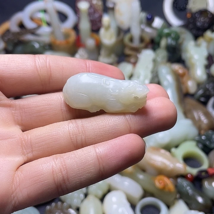 和田玉（糖玉）未镶嵌颈饰