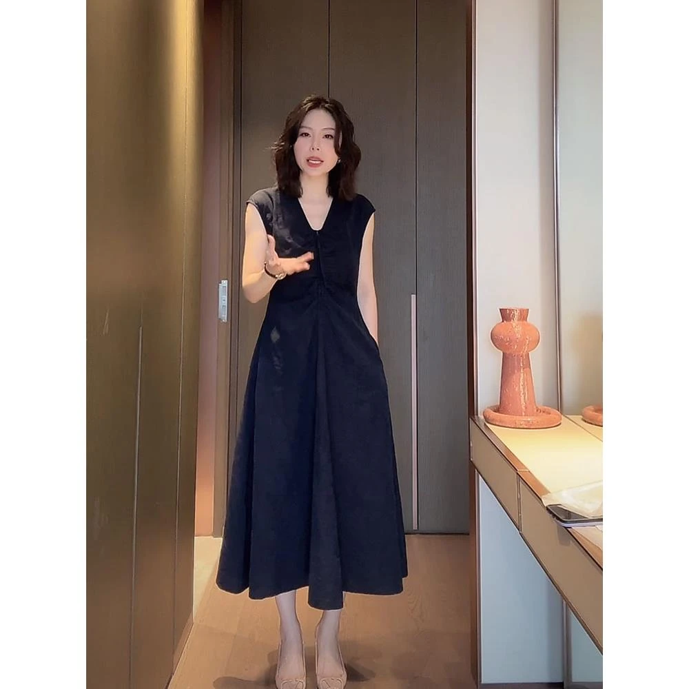 藏蓝色无袖圆领收腰显瘦连衣裙女2025夏季新款高级感轻奢气质长裙