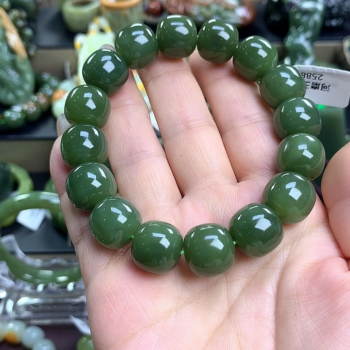 老***夫手串未镶嵌透闪石质玉